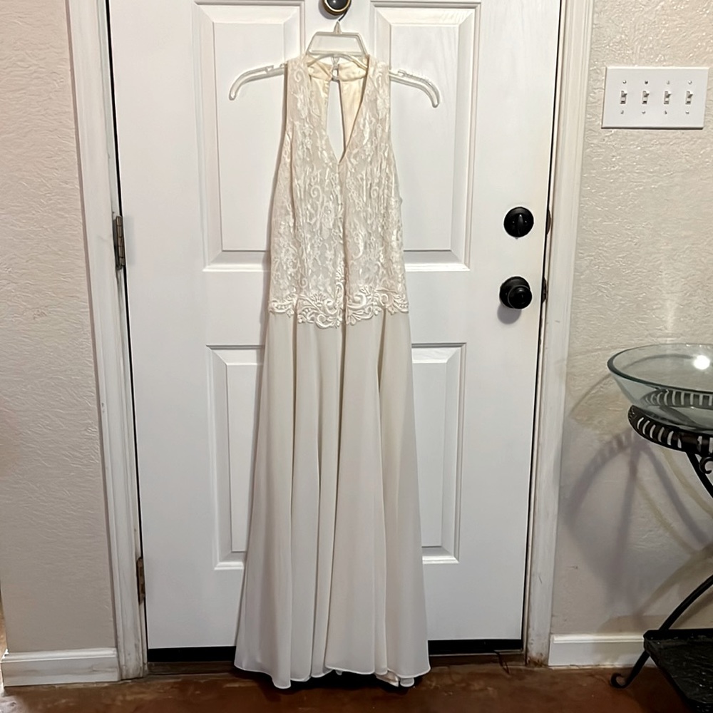 Boho Chic dress! Beautiful fit! Like new! Pair with moto boots!